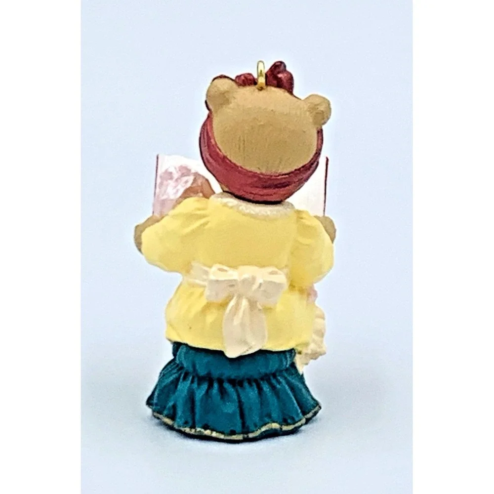 1993 Bearnadette Bearinger Hallmark Keepsake‎ Ornament - #4 in Collection Set